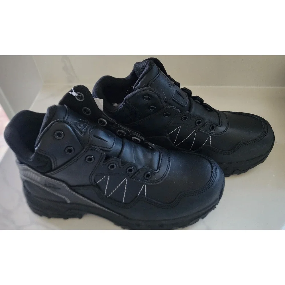 Shoe for Crew Stride Men's Slip Resistant Black Size 6.5 New With Tag